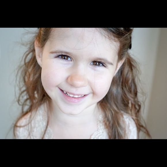 Meet your Posher, Mandy - Picture 1 of 3